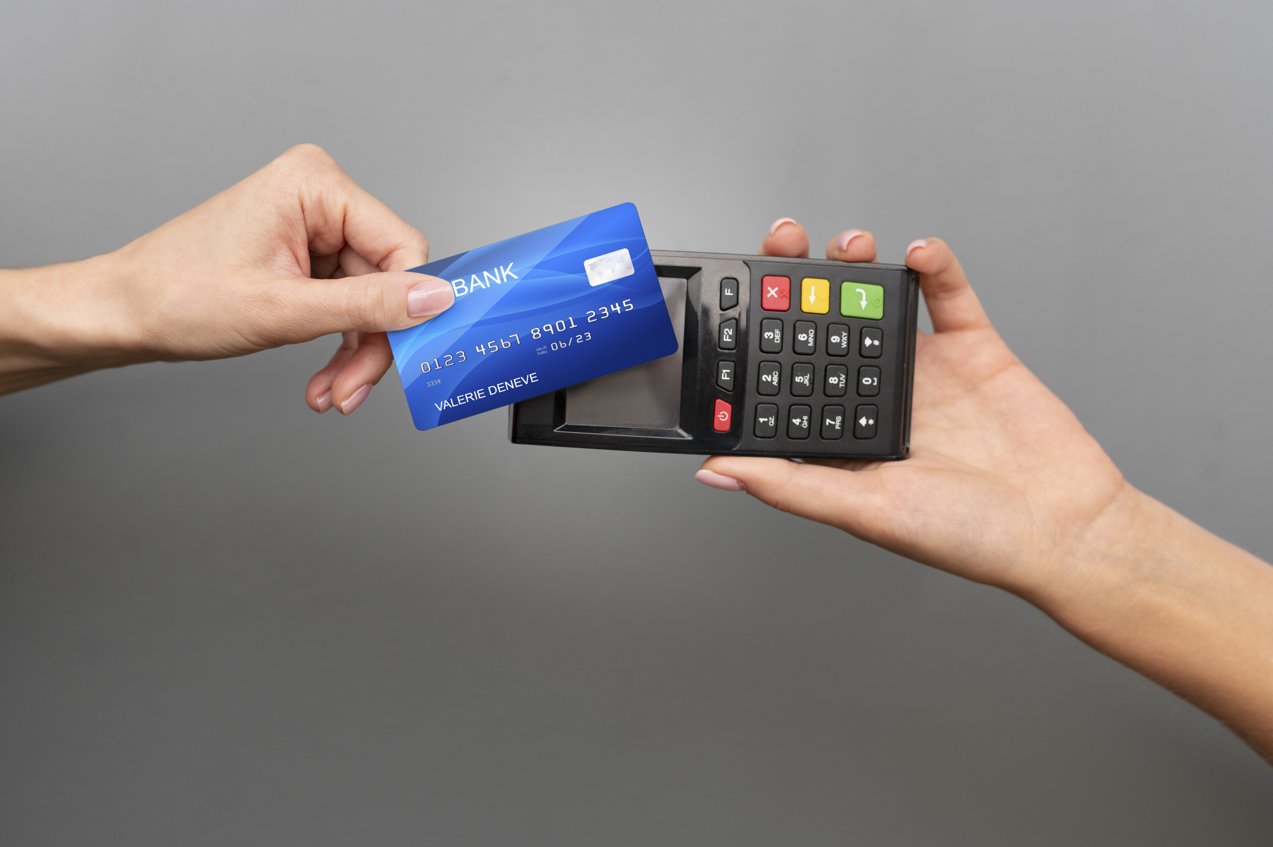 Descubra as vantagens do recebimento com cartões de crédito e débito