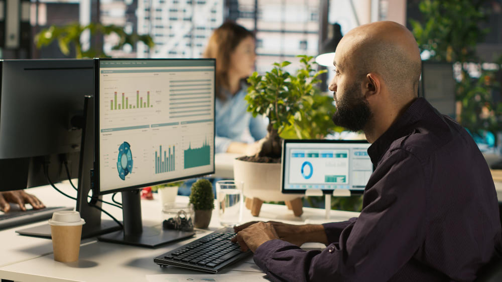 Sua indústria gasta demais para produzir Reduza custos com um PCP inteligente